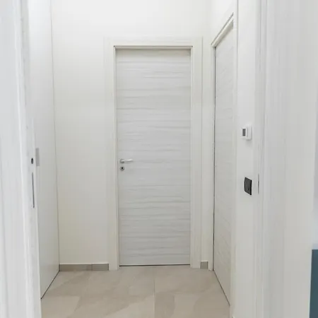 公寓 Bagheria Home 巴格里亚